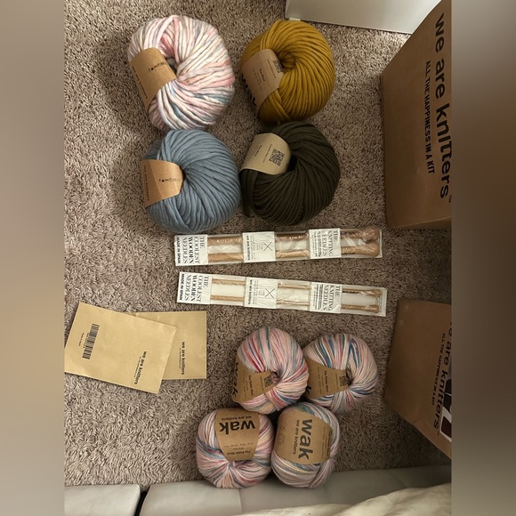 Yarn Set - Multicolor - Picture 2 of 6